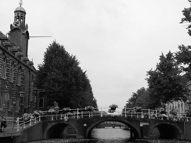 Leiden canals