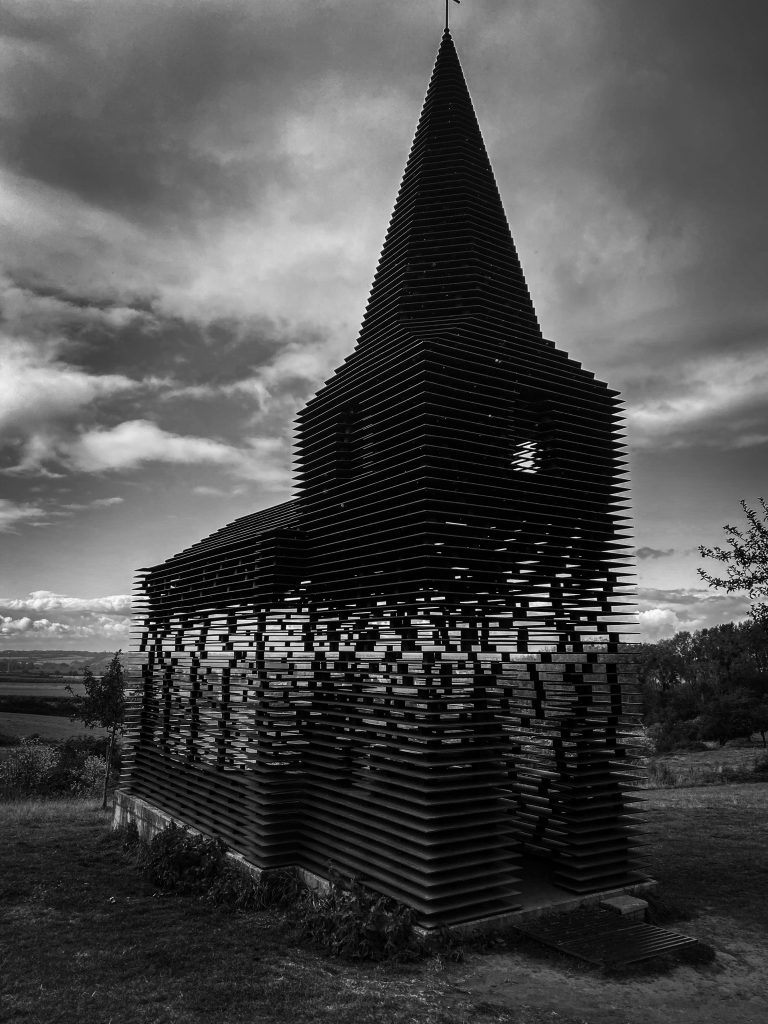 Reading between the lines het doorkijkkerkje Borgloon